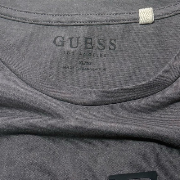GUESS Dark Gray Short Sleeve Tee - Picture 2 of 3